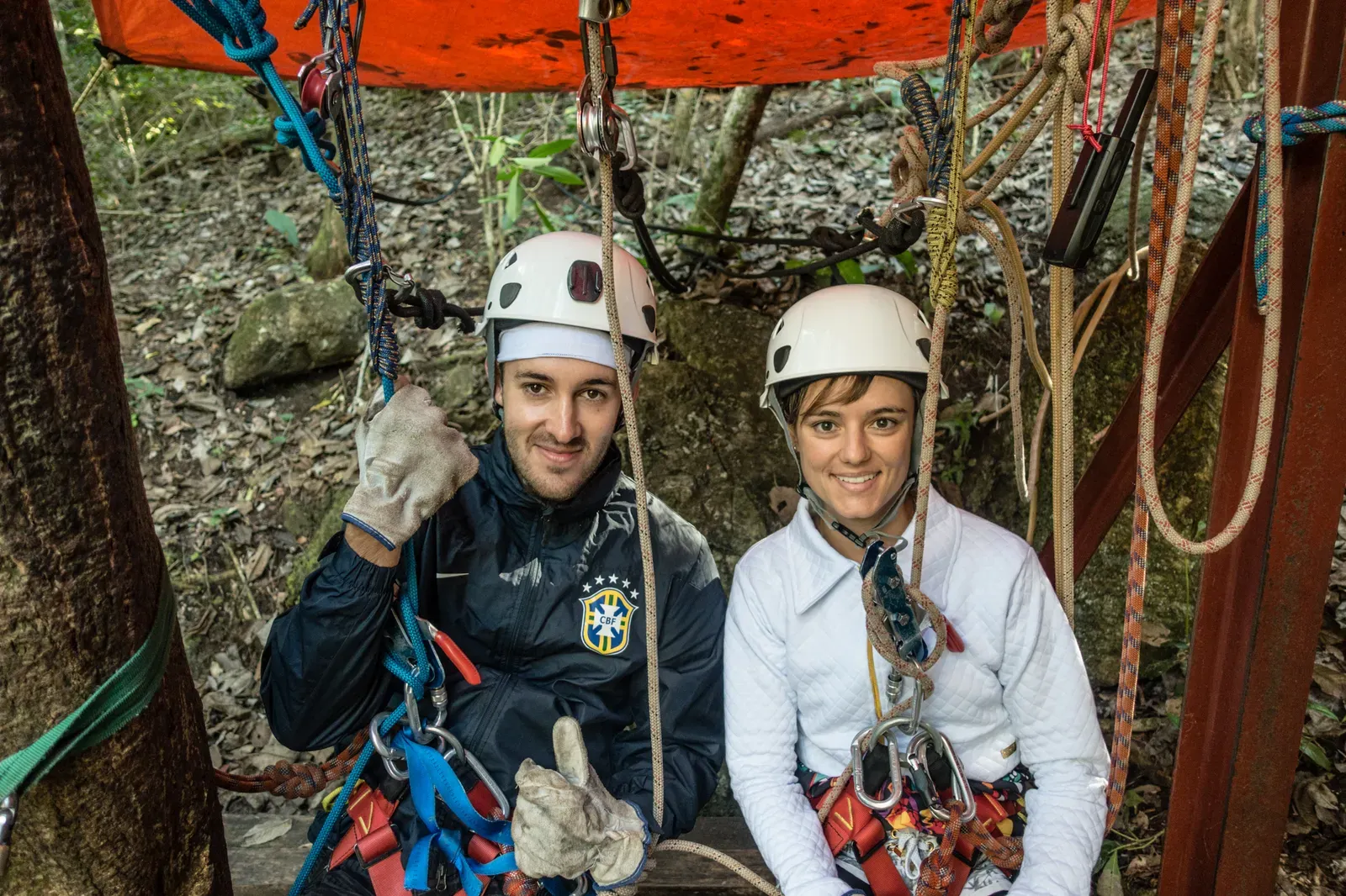 Luiza and I about to descend Abismo Anhumas