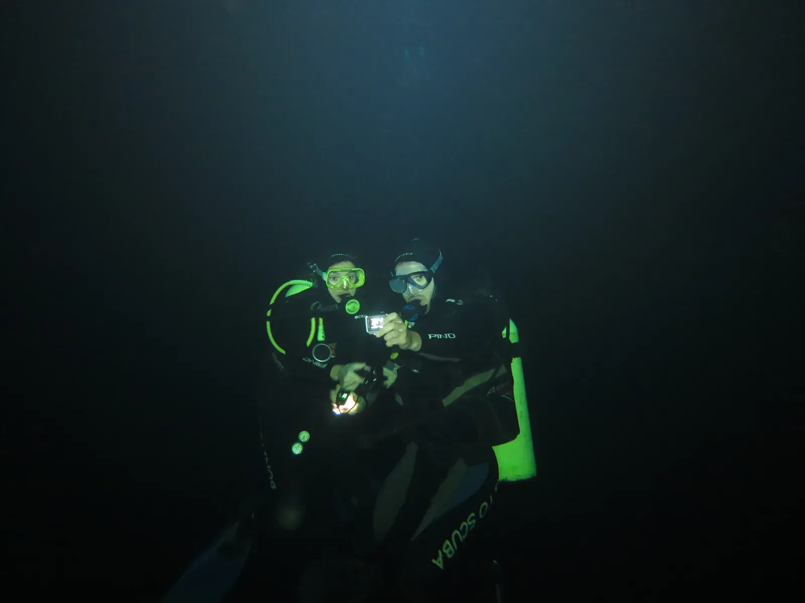 Selfie time! Diving in Abismo Anhumas with Luiza