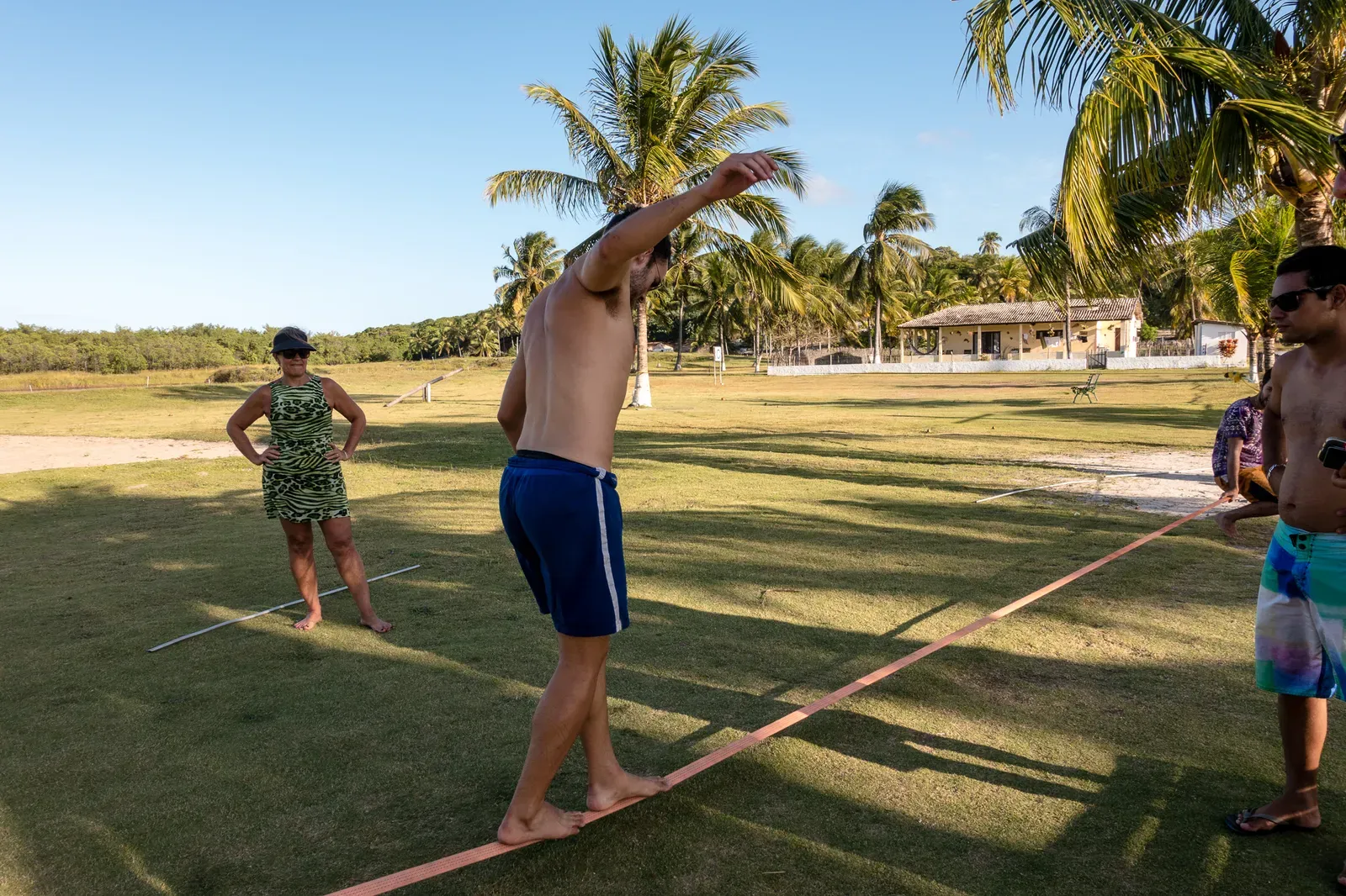 Slacklining in Pipa