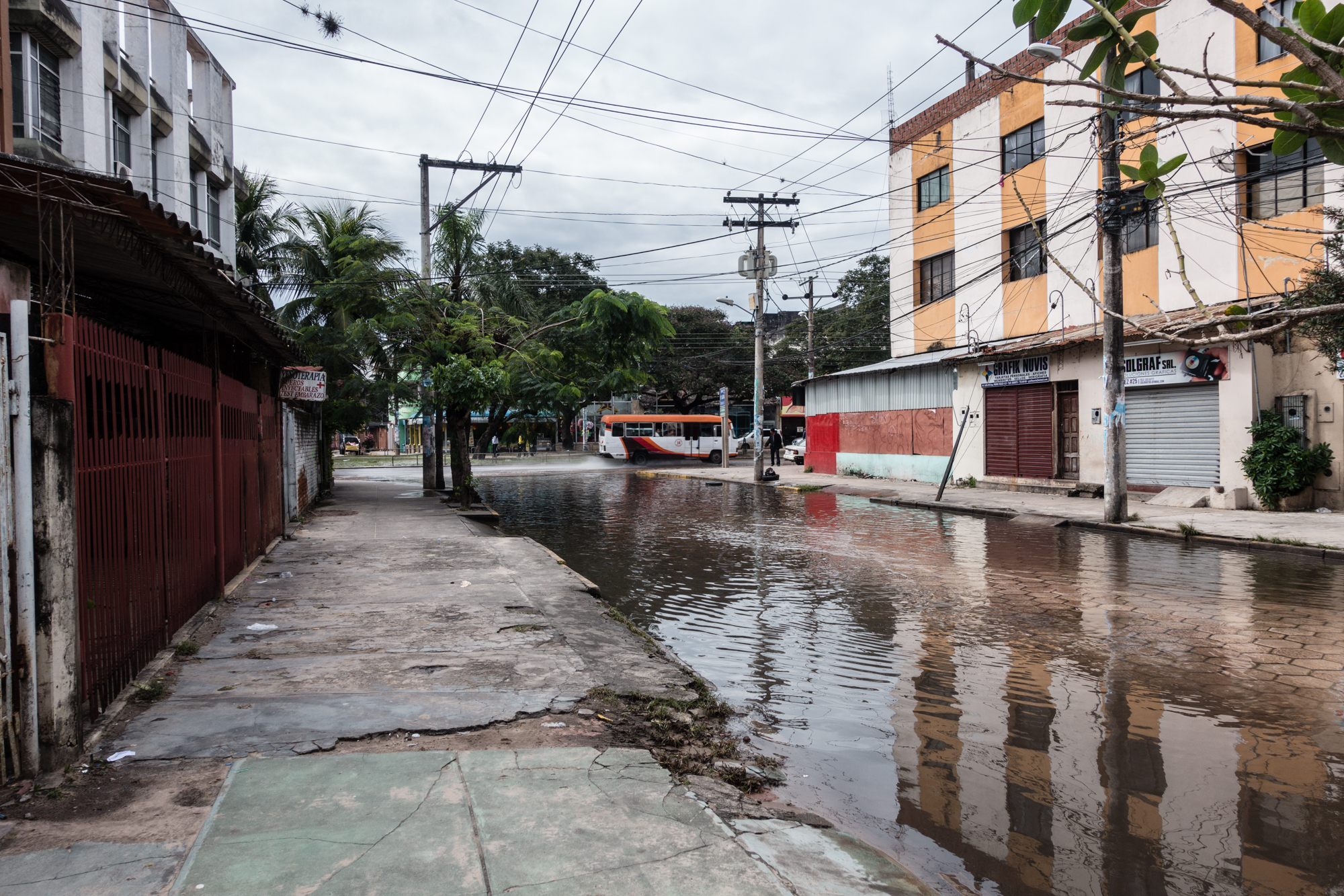 A typical street in Santa Cruz