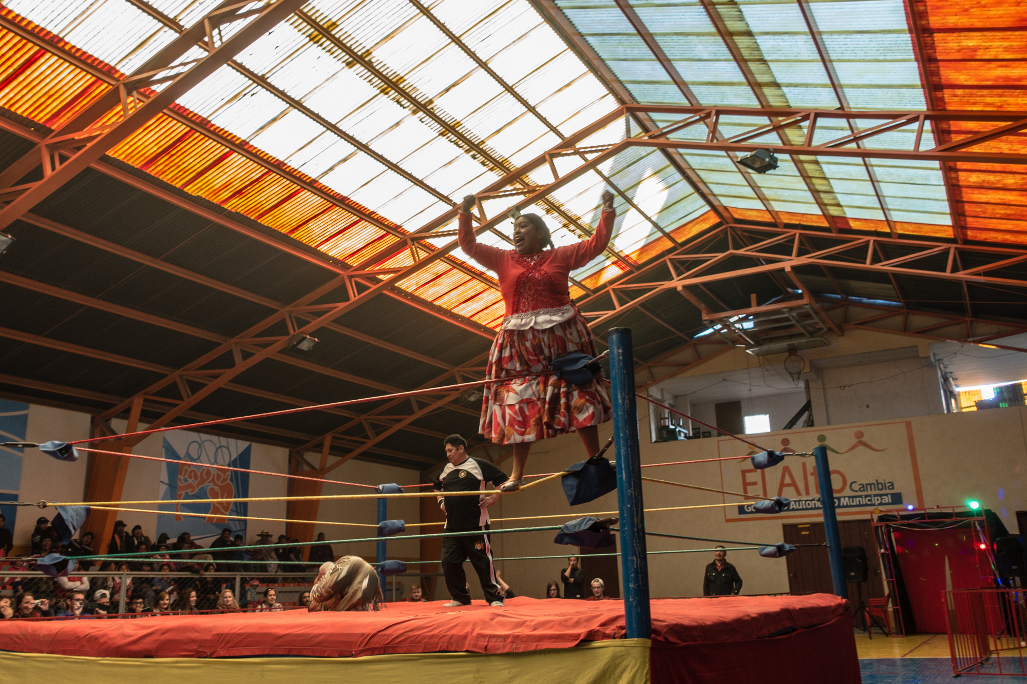 Cholitas Wrestling